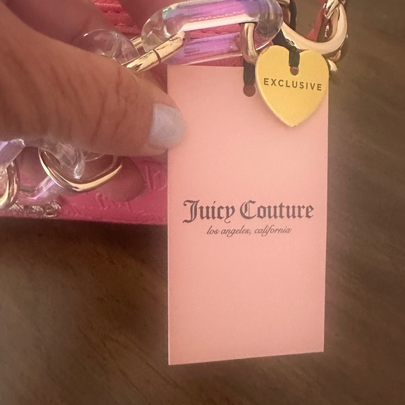 Juicy Couture Exclusive Pink Shoulder Bag with Gold Chain - Picture 5 of 6